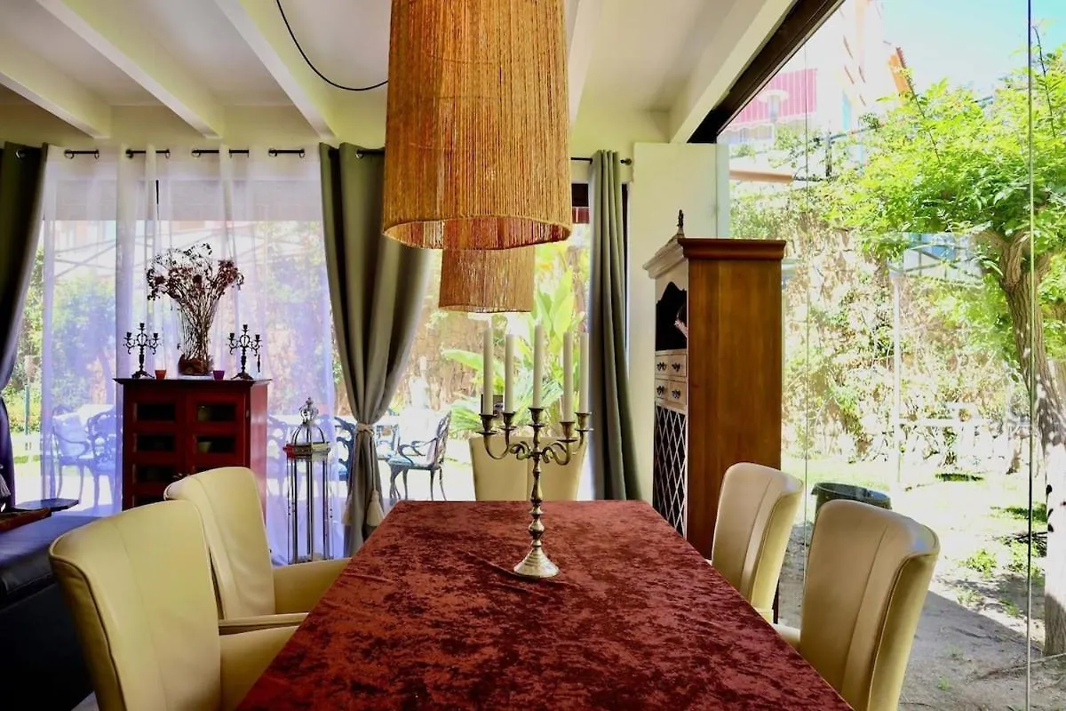 Buddha Home Baviera Golf Velez Malaga